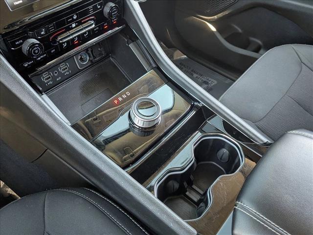 Used 2023 Jeep Grand Cherokee Laredo w/ Luxury Tech Group I AWD/4WD image 14