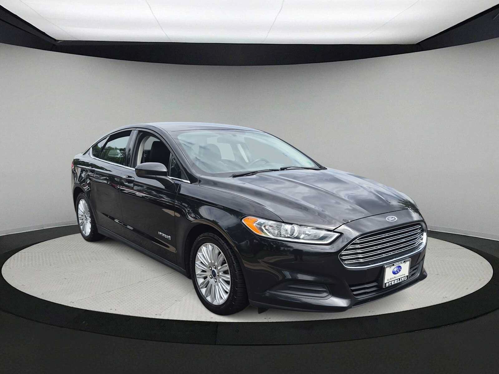 Used 2015 Ford Fusion S FWD image 2