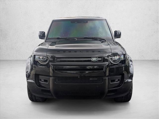 Used 2023 Land Rover Defender 110 X-Dynamic SE video 2