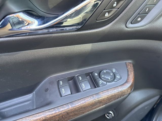 Used 2020 GMC Acadia Denali w/ Technology Package AWD/4WD image 16