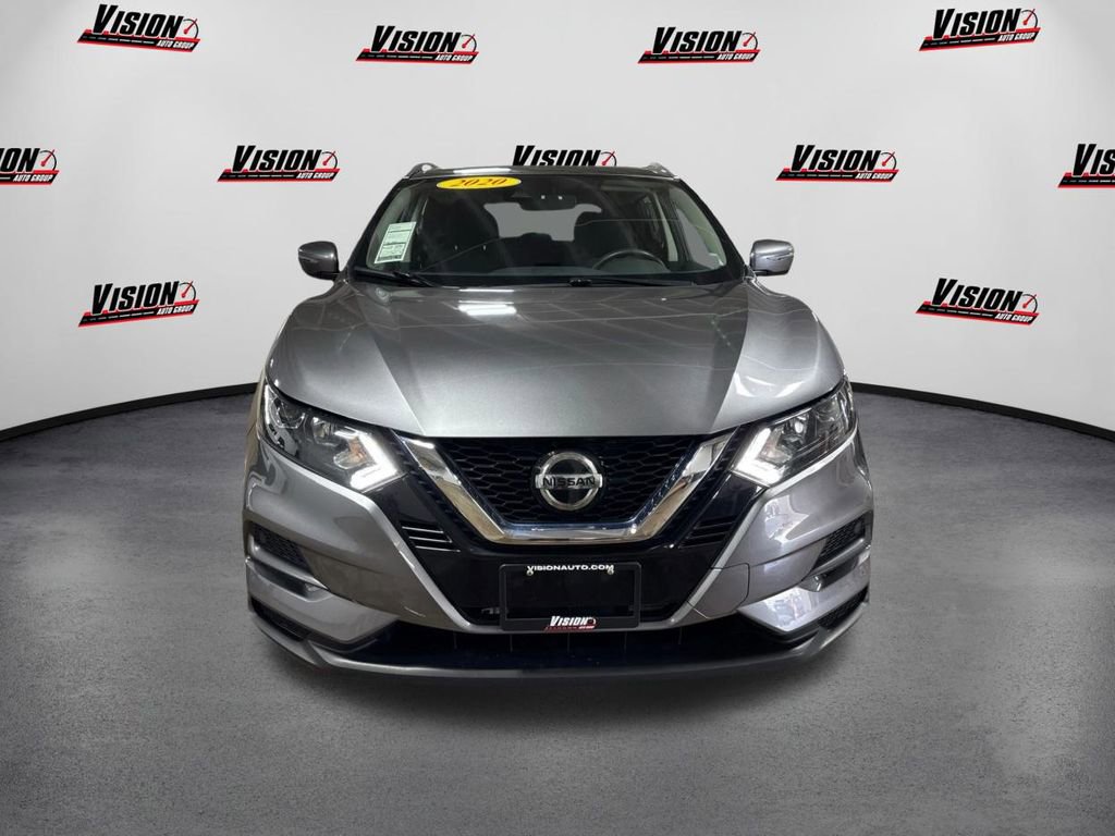 Used 2020 Nissan Rogue Sport SV image 2