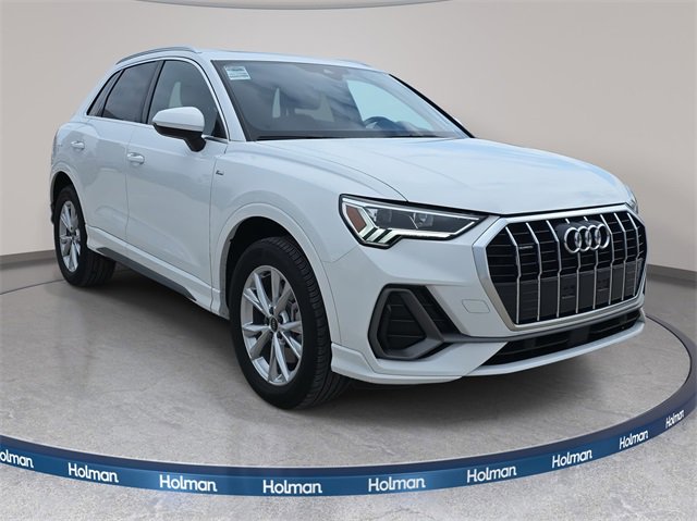 Used 2025 Audi Q3 2.0T Premium w/ Convenience Package image 4