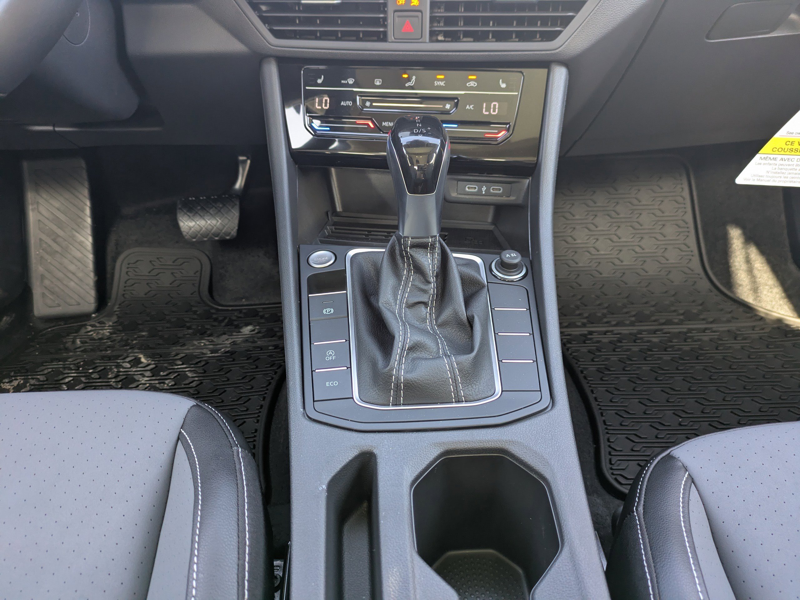 New 2026 Volkswagen Jetta SE FWD image 18