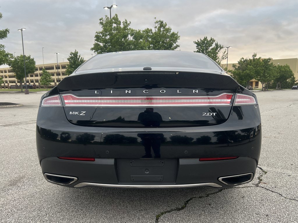 Used 2020 Lincoln MKZ FWD image 4