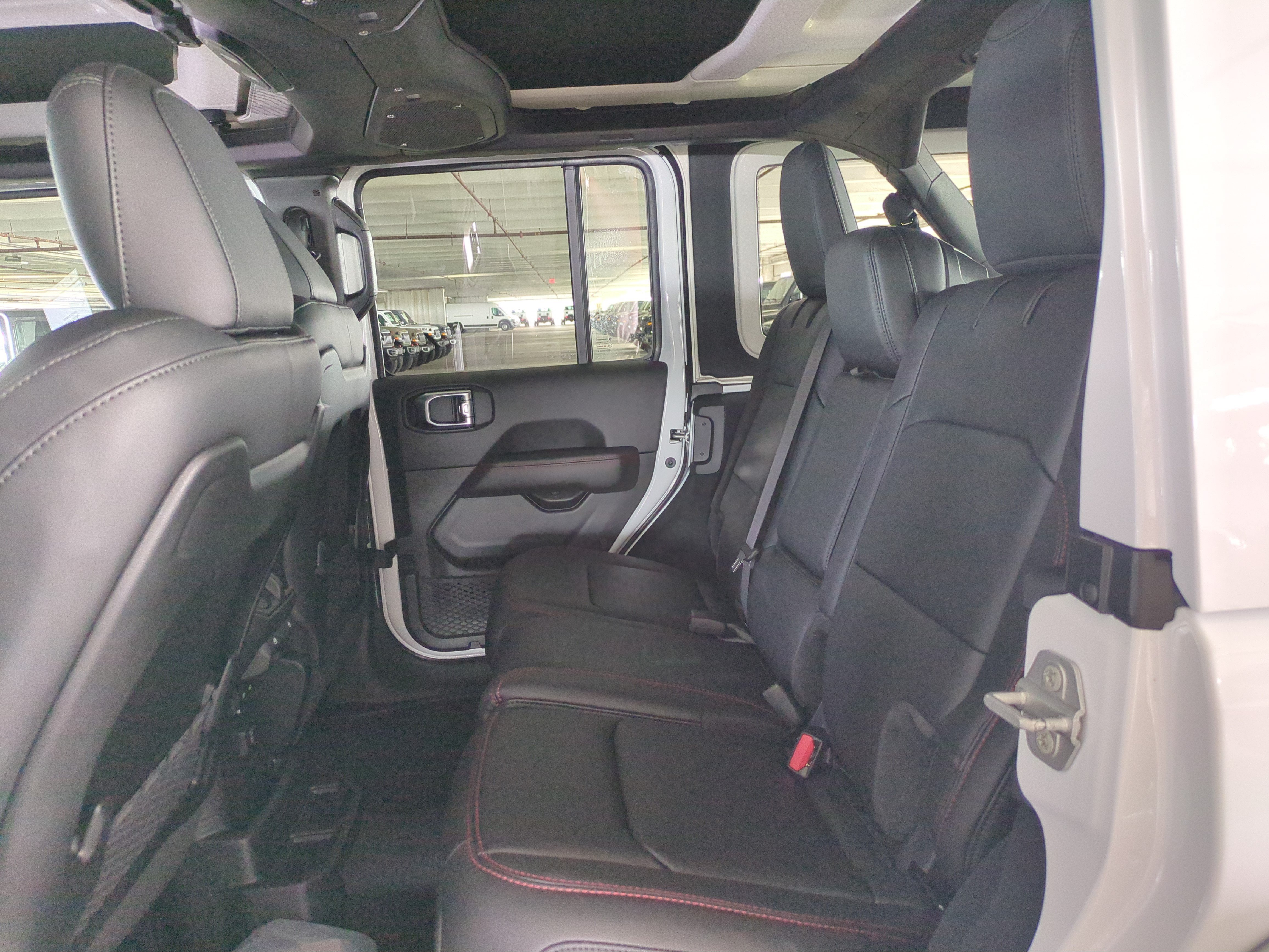 New 2025 Jeep Wrangler Unlimited Rubicon AWD/4WD image 14