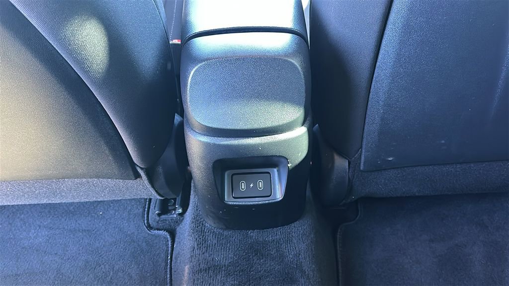 Certified 2024 Hyundai Elantra SEL image 30