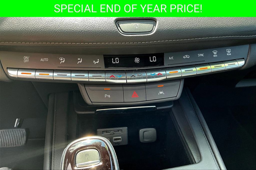 Used 2023 Cadillac XT4 Premium Luxury image 15