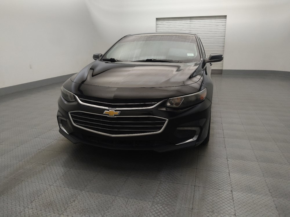 Used 2017 Chevrolet Malibu LT w/ Leather Package FWD image 15