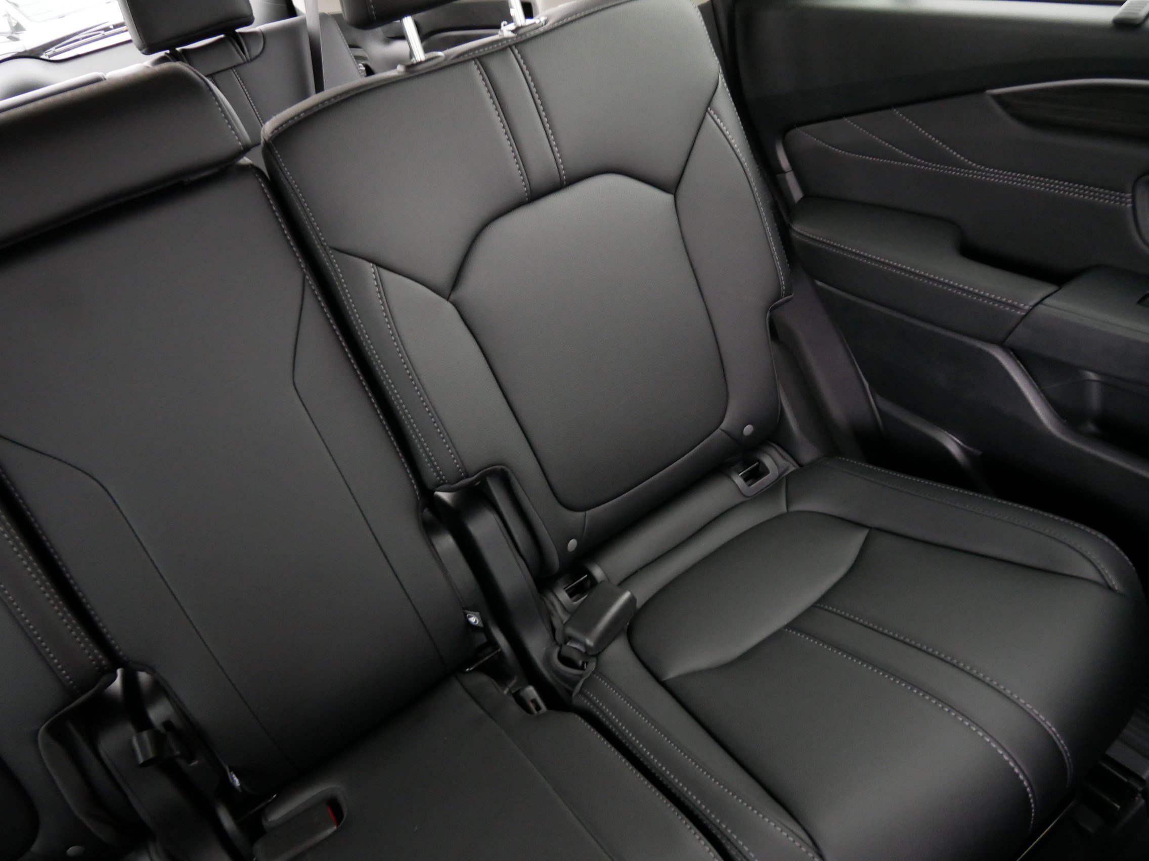 Certified 2026 Honda Pilot Touring image 14