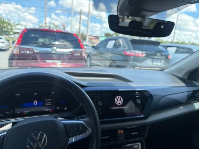 Certified 2023 Volkswagen Taos SE w/ Panoramic Sunroof Package FWD image 18