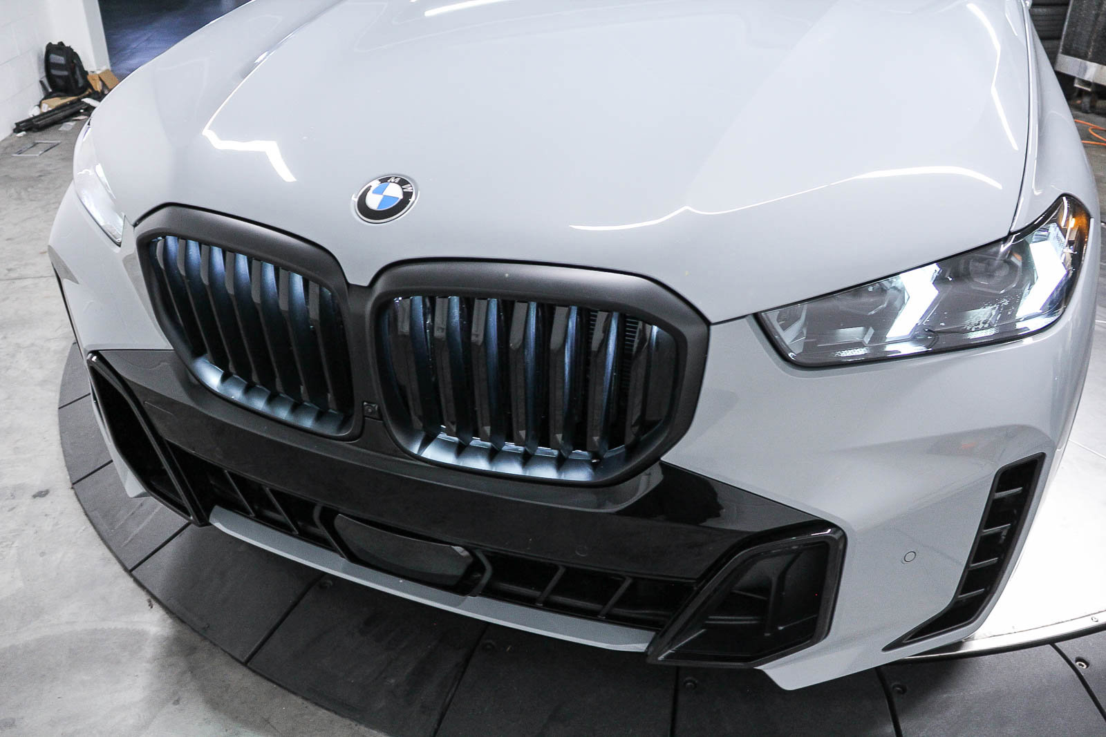 New 2026 BMW X5 xDrive40i w/ M Sport Package AWD/4WD image 11