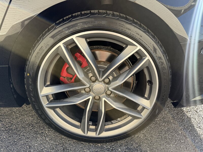Used 2017 Audi S6 Premium Plus w/ S6 Sport Package AWD/4WD image 12