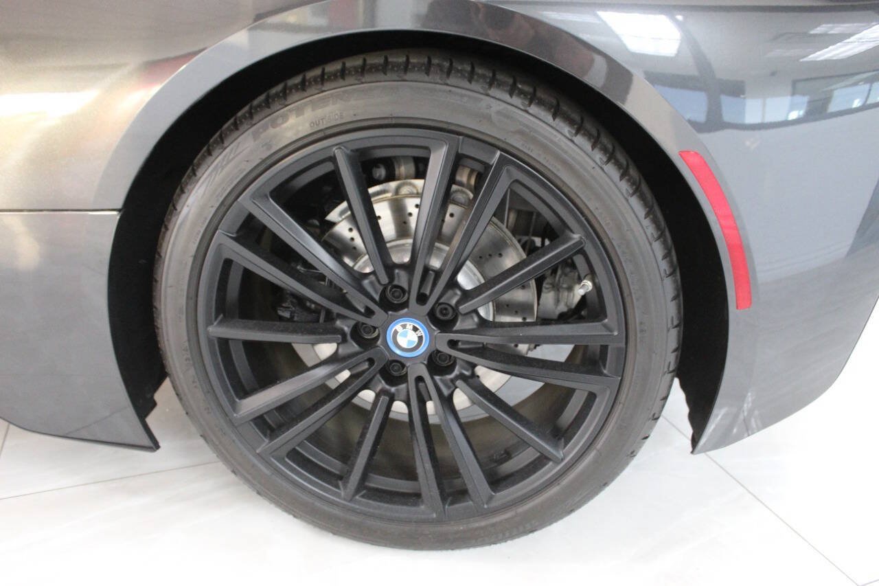 Used 2019 BMW i8 Roadster AWD/4WD image 9