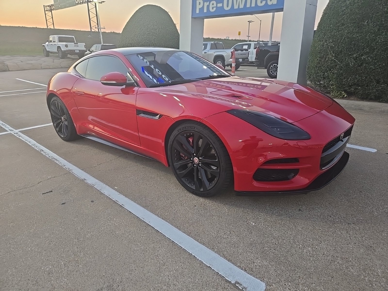 Used 2019 Jaguar F-TYPE R AWD/4WD image 3