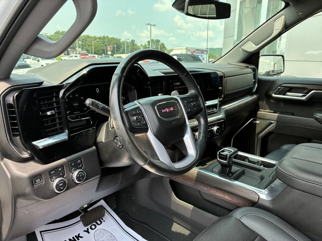 Used 2023 GMC Sierra 1500 SLT w/ SLT Convenience Package AWD/4WD image 10