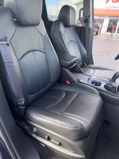 Used 2015 Chevrolet Traverse LT image 26