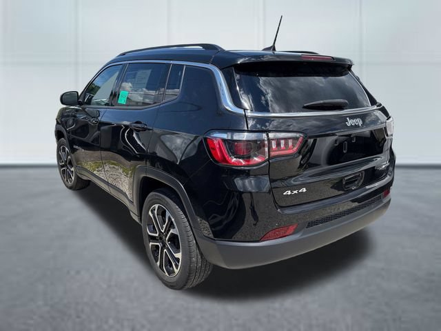 Used 2022 Jeep Compass Limited AWD/4WD image 2