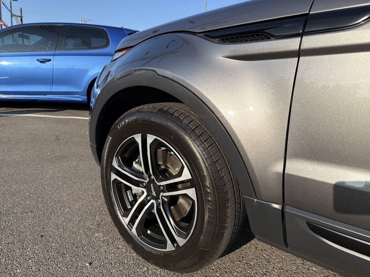 Used 2017 Land Rover Range Rover Evoque SE Premium AWD/4WD image 13