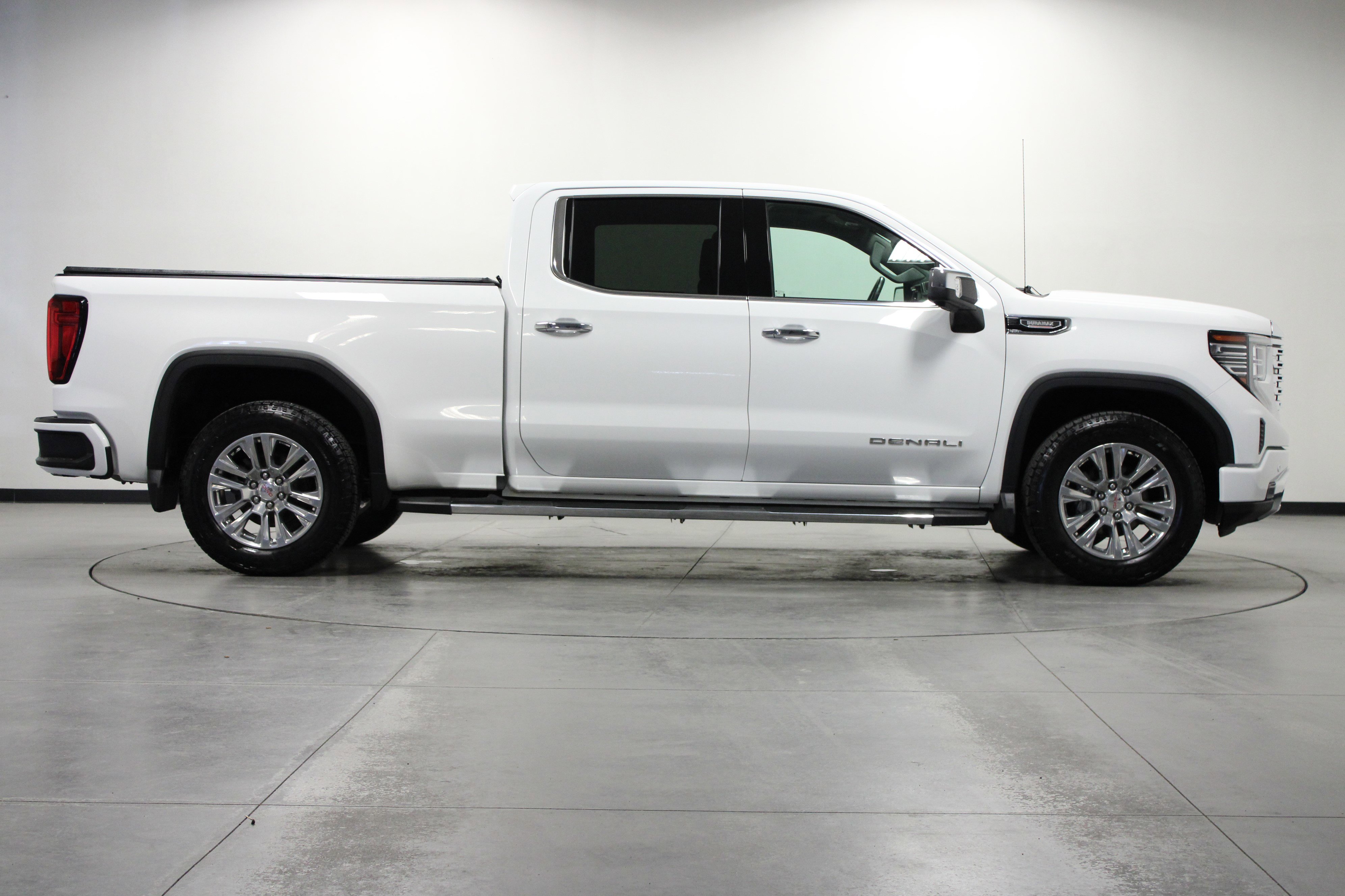 Used 2024 GMC Sierra 1500 Denali image 3