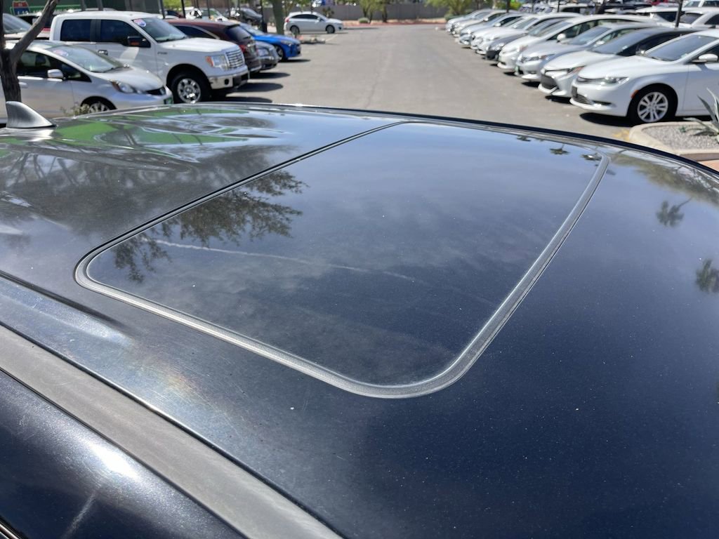 Used 2016 Toyota Tacoma Limited w/ Towing Package RWD image 11