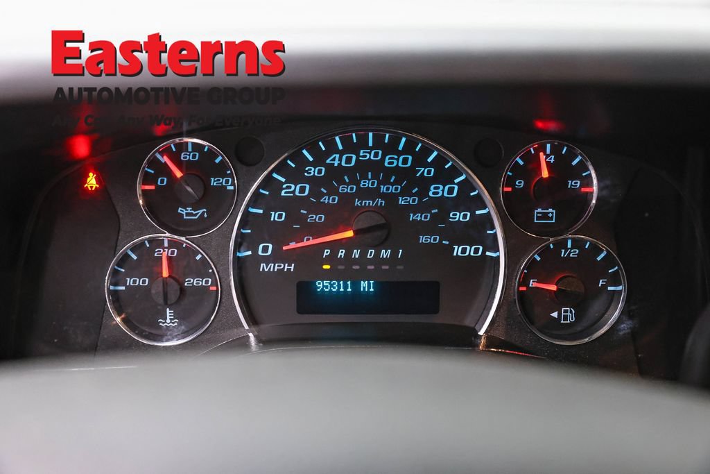 Used 2021 Chevrolet Express 2500 w/ Driver Convenience Package RWD image 18