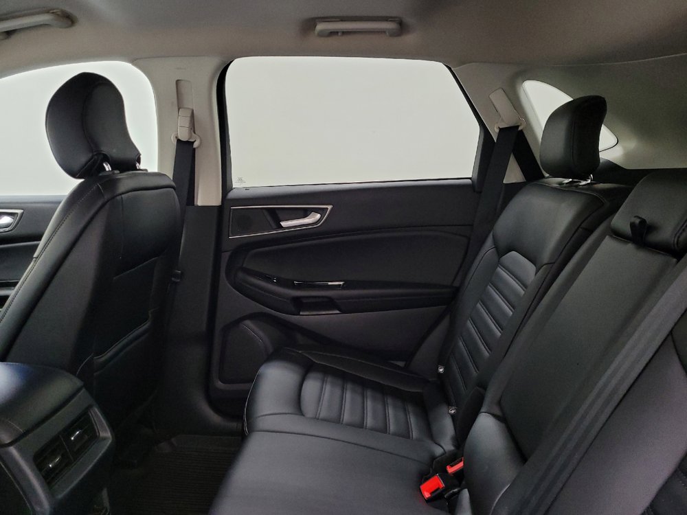 Used 2019 Ford Edge SEL w/ Equipment Group 201A AWD/4WD image 18