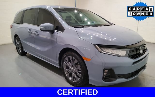 Certified 2026 Honda Odyssey Touring image 1