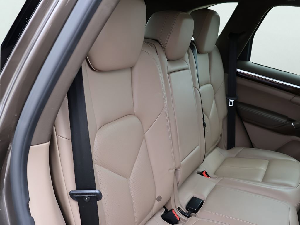 Used 2013 Porsche Cayenne S AWD/4WD image 13