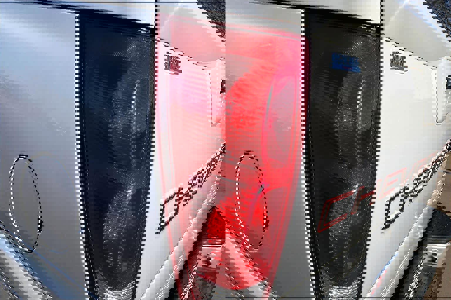 Used 2005 Chevrolet Avalanche Z66 w/ Sun And Sound Package image 27