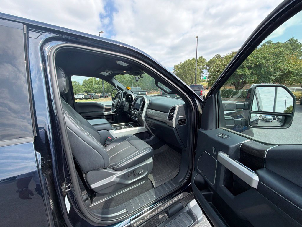 Used 2022 Ford F350 Lariat w/ Black Appearance Package AWD/4WD image 20
