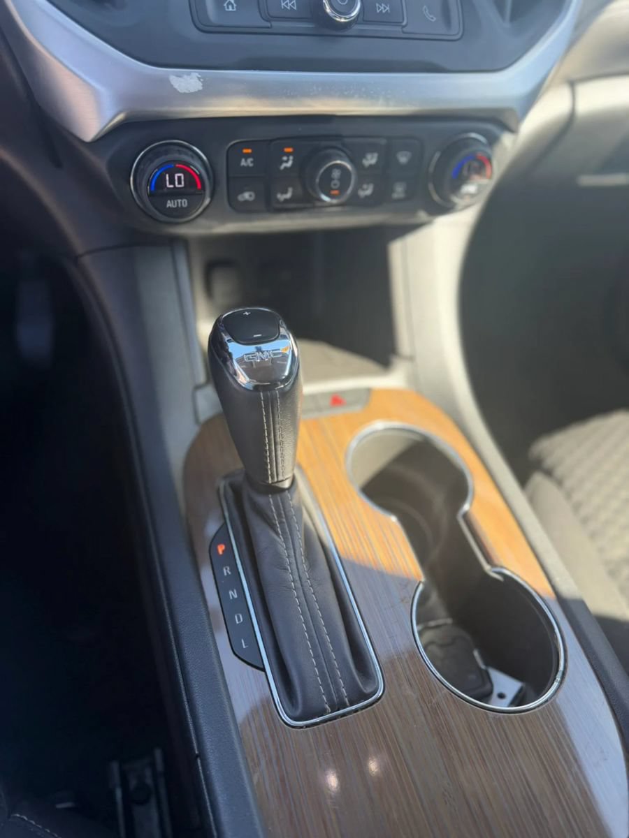 Used 2019 GMC Acadia SLE FWD image 27