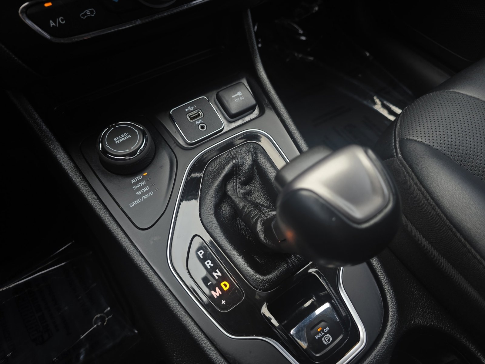 Certified 2023 Jeep Cherokee Altitude Lux image 19