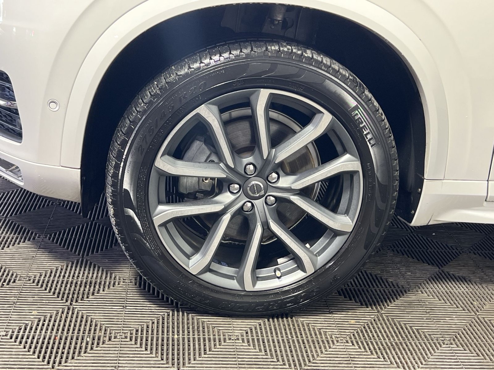 Used 2019 Volvo XC90 T6 Momentum w/ Advanced Package AWD/4WD image 13