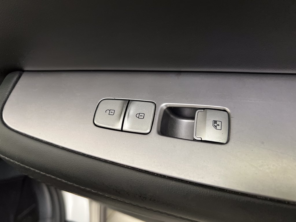 Used 2024 Hyundai Palisade Limited AWD/4WD image 37