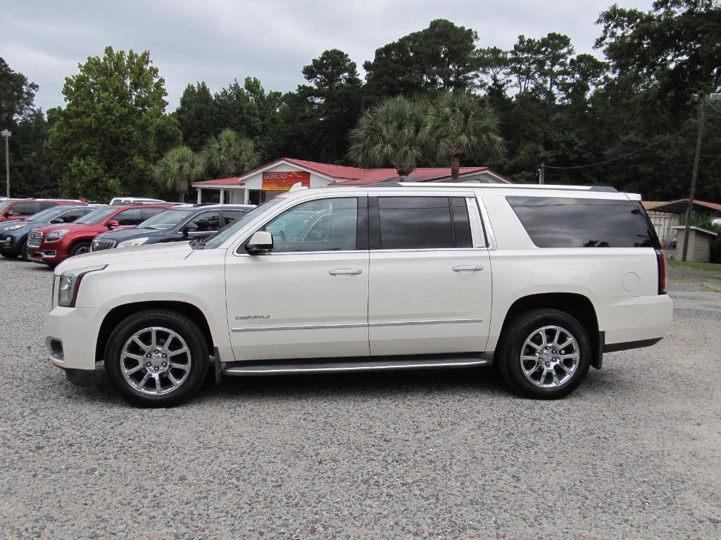 Used 2015 GMC Yukon XL Denali w/ Open Road Package image 3