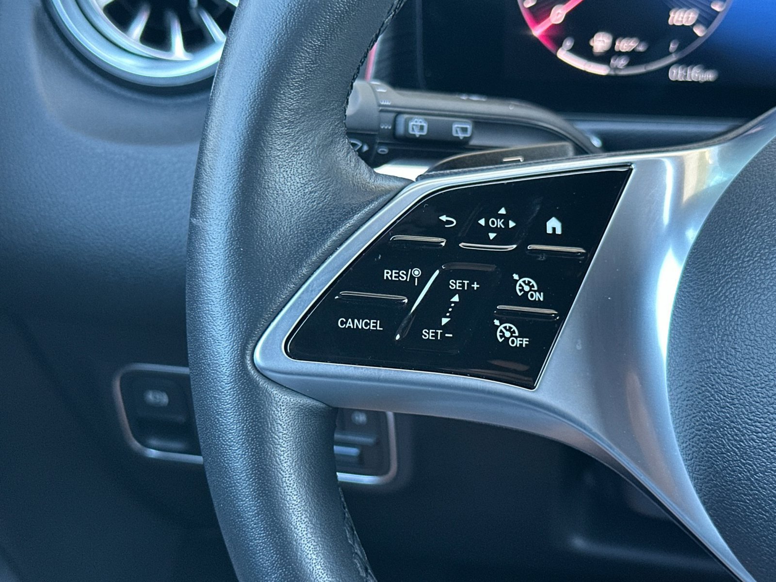Certified 2026 Mercedes-Benz GLB 250 image 25