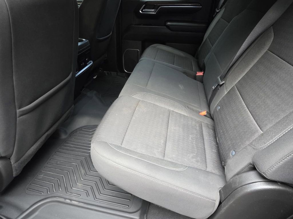 Used 2022 Chevrolet Silverado 1500 LT Trail Boss w/ Convenience Package II image 8