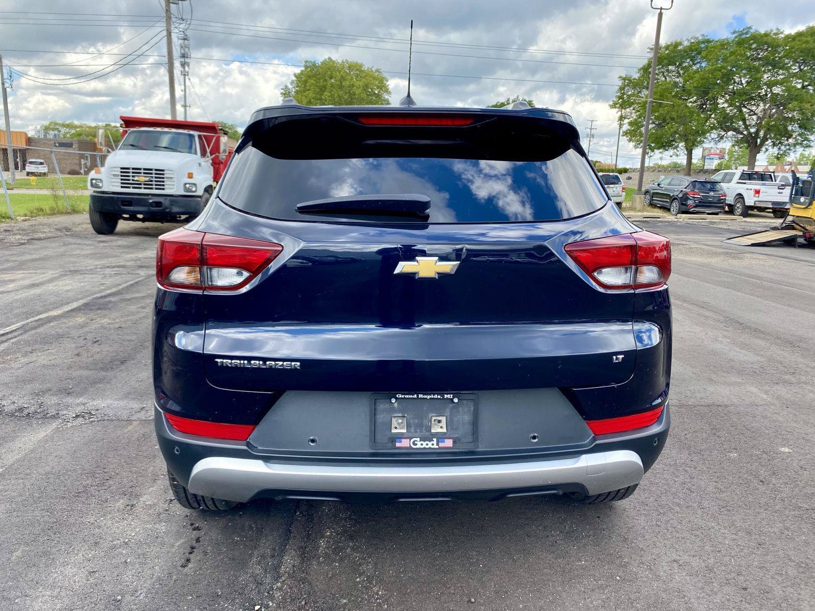 Used 2021 Chevrolet TrailBlazer LT w/ Convenience Package FWD image 22