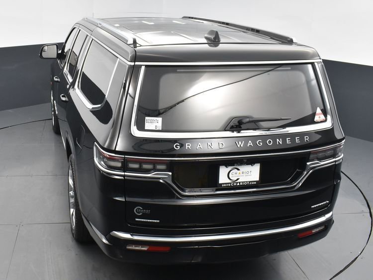 Used 2023 Jeep Grand Wagoneer L Series II w/ Premium Group II image 50