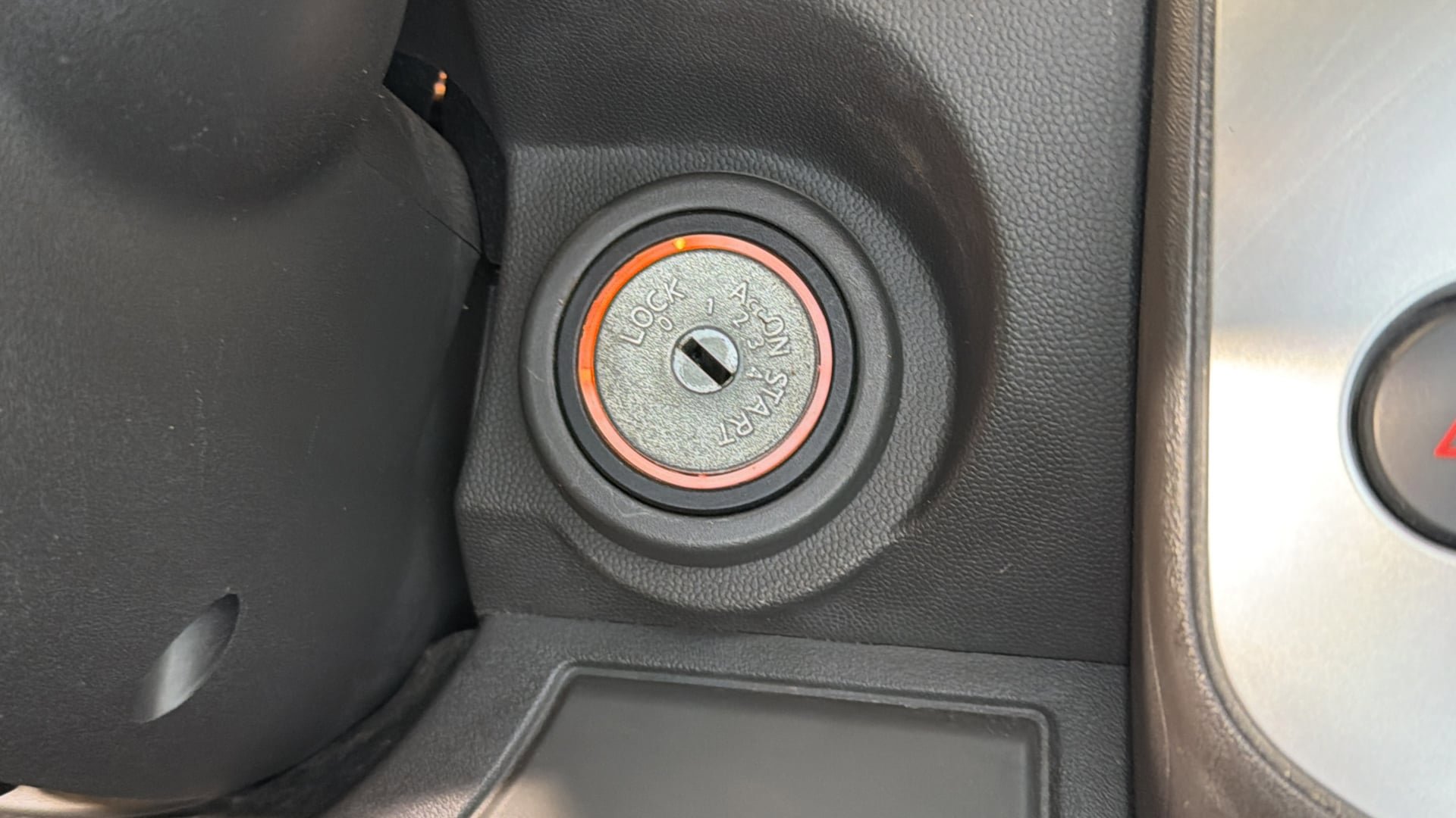 Used 2011 Nissan Xterra PRO-4X AWD/4WD image 23