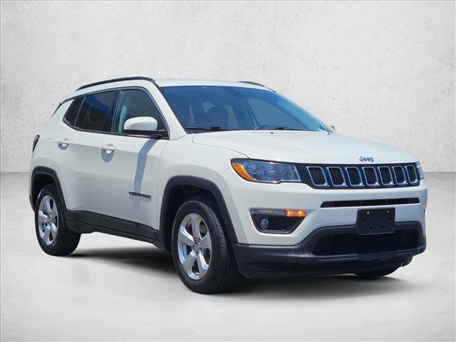 Used 2019 Jeep Compass Latitude w/ Popular Equipment Group FWD image 2