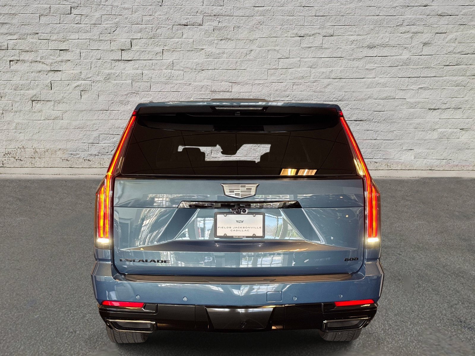 New 2026 Cadillac Escalade ESV Platinum Sport w/ LPO, ONYX Package AWD/4WD image 4