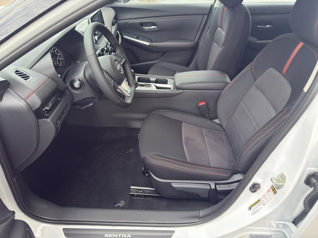 New 2025 Nissan Sentra SR image 16