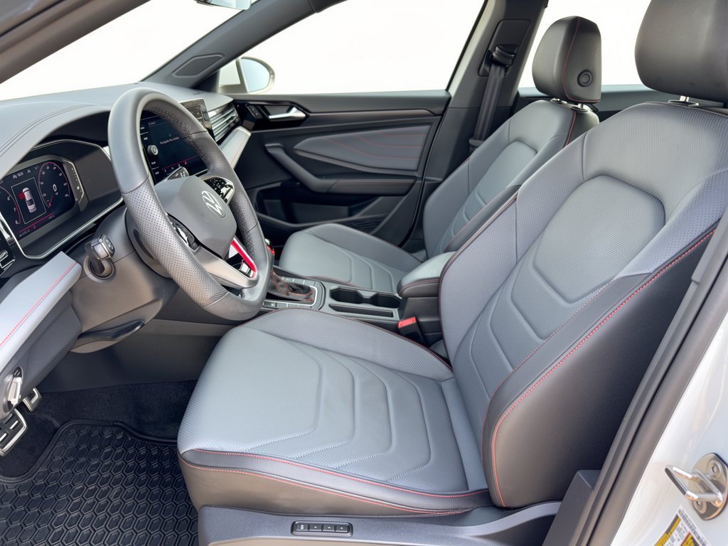 Certified 2025 Volkswagen Jetta GLI Autobahn FWD image 5