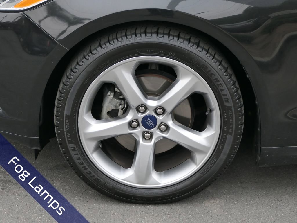 Used 2015 Ford Fusion SE w/ Equipment Group 201A image 11