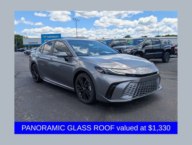 Used 2025 Toyota Camry XSE FWD image 1