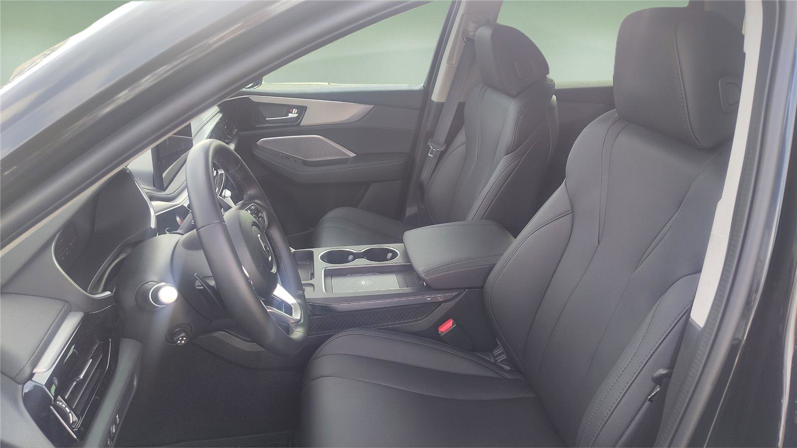 Certified 2025 Acura MDX SH-AWD image 12