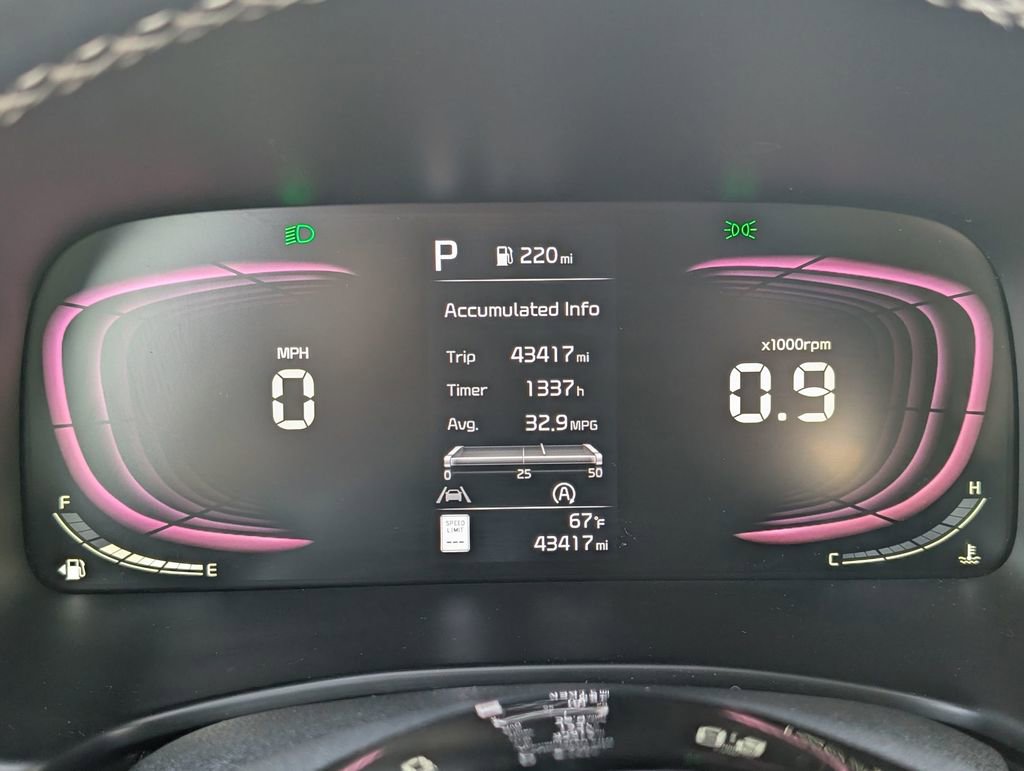 Used 2024 Kia Soul GT-Line image 32