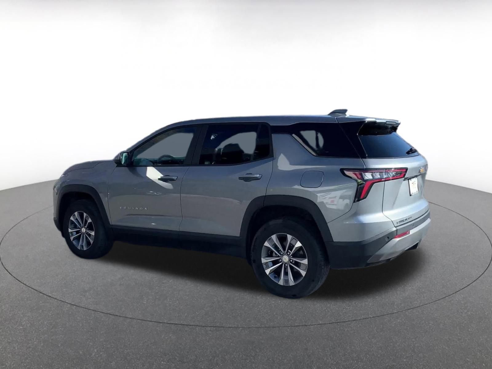 Used 2025 Chevrolet Equinox LT image 10