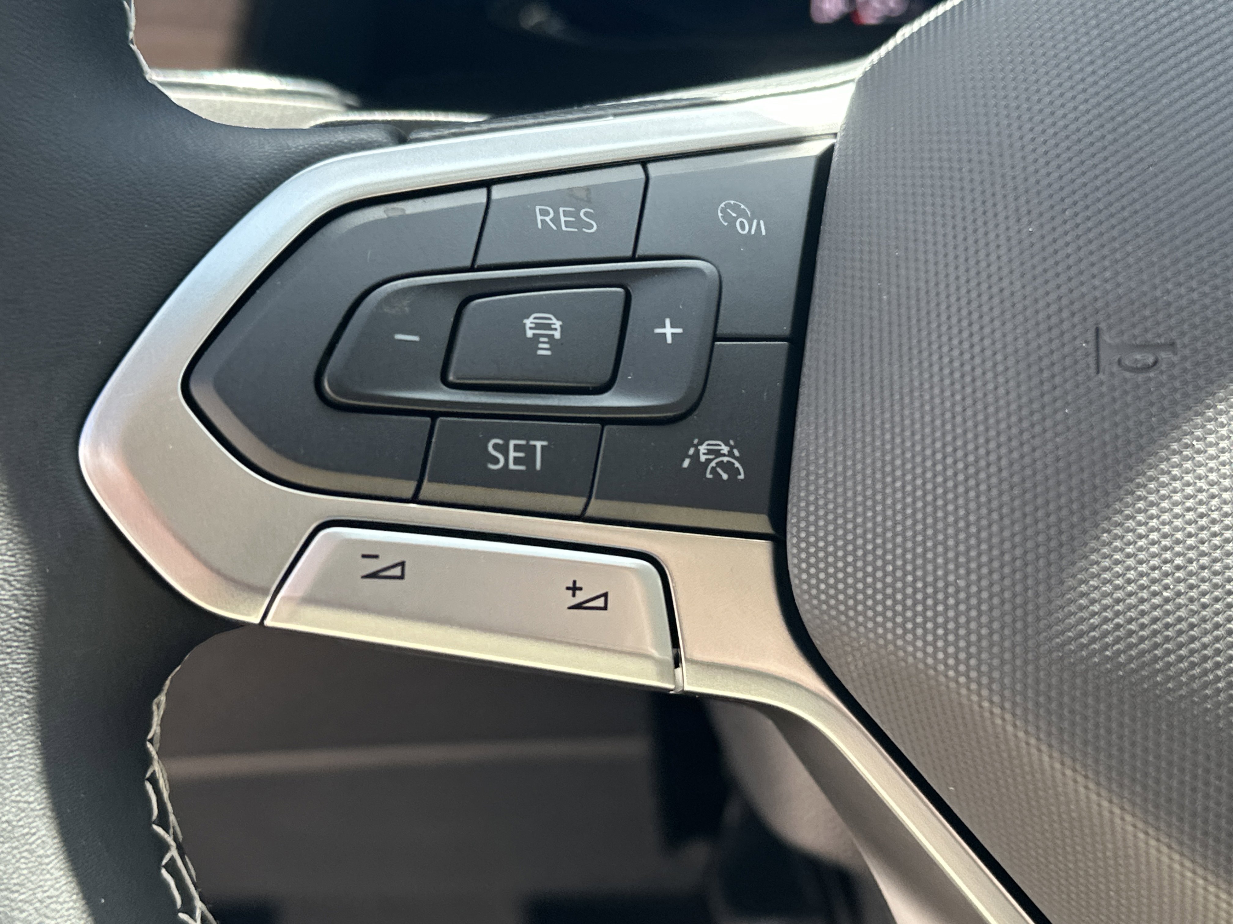 New 2026 Volkswagen Atlas SE image 21